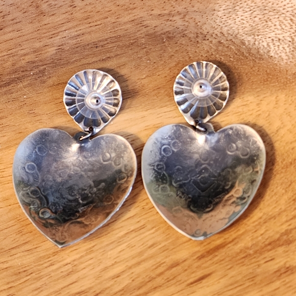 Navajo Vincent Joe Platero, Sterling Silver Stamped Heart Earrings - Picture 12 of 14